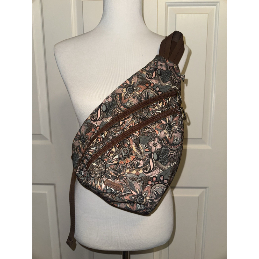 Sakroots Sling Backpack Crossbody Bag Floral Boho Print Convertible Travel Pack - Picture 10 of 10
